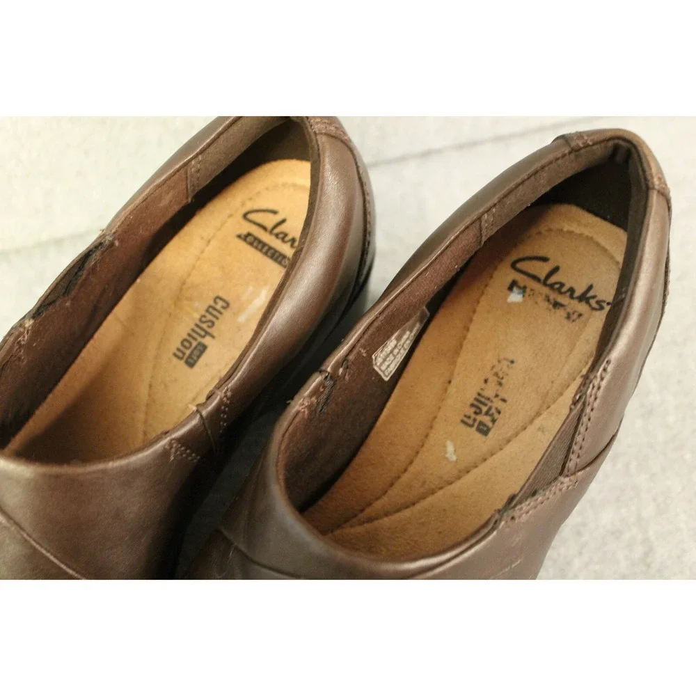 Clarks Bendables Brown Leather Zip up‎ Block Heel Ankle Boots Bootie Size 8.5